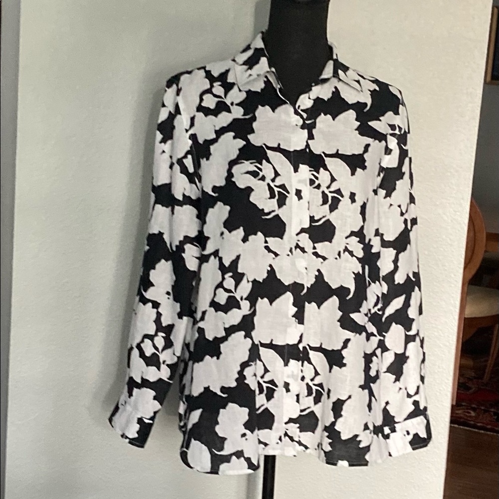 NWOT J.Jill black & white 100% linen blouse size S
